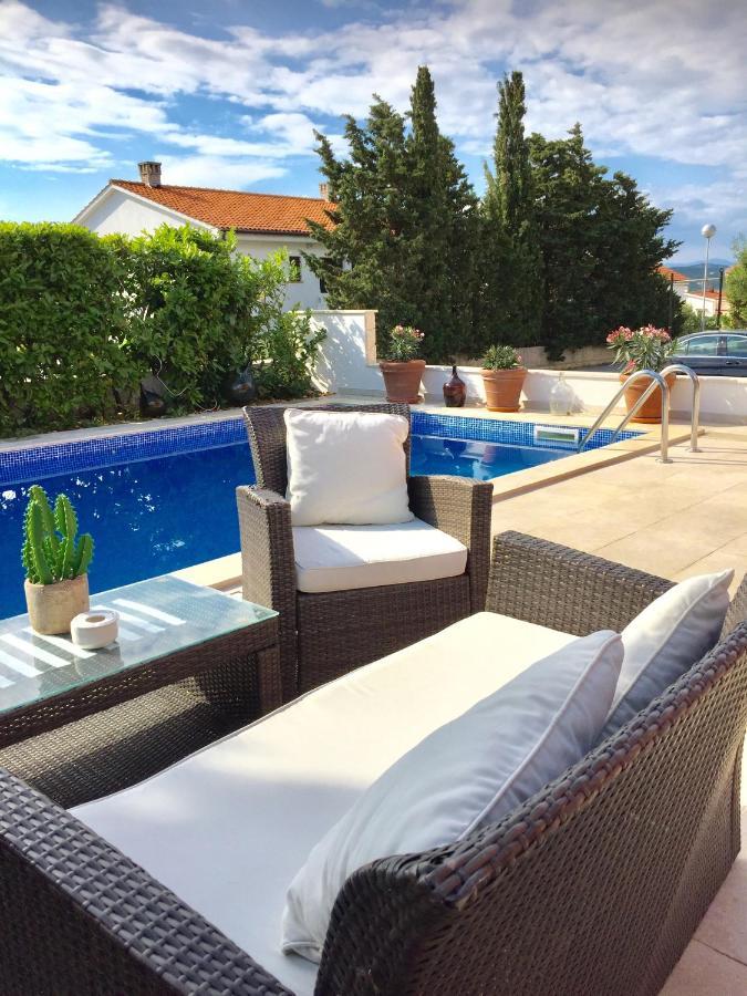 Apartments Mare Punat Bagian luar foto