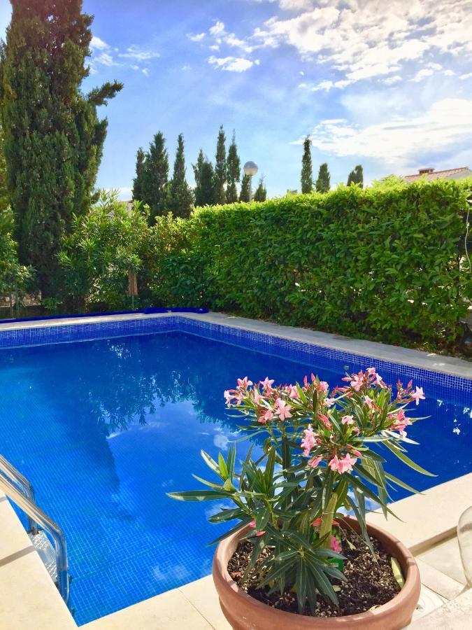 Apartments Mare Punat Bagian luar foto
