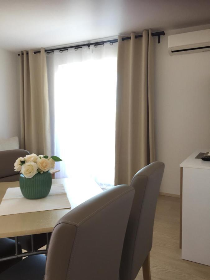 Apartments Mare Punat Bagian luar foto