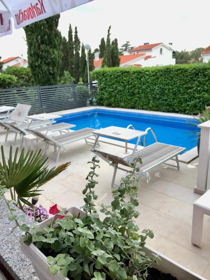 Apartments Mare Punat Bagian luar foto